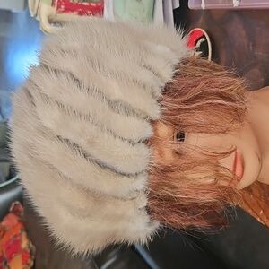 Vintage LECIE Boutique Geniune Grey White Fur Mink Hat Stretchy Fit